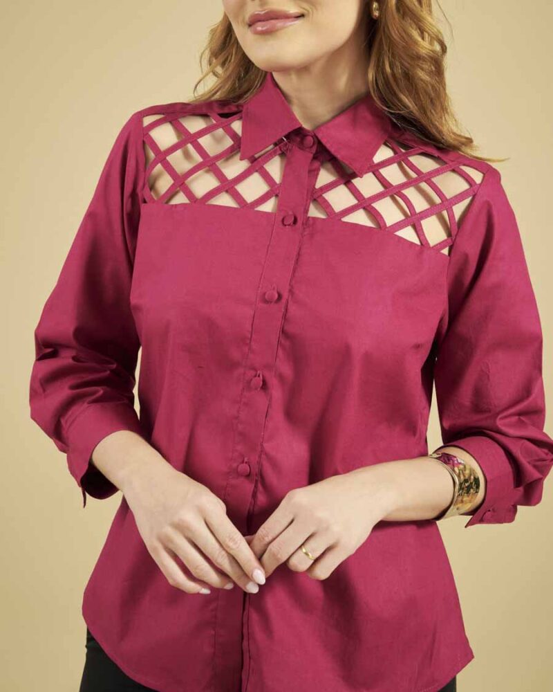 Camisa com Detalhe Vazado Jade