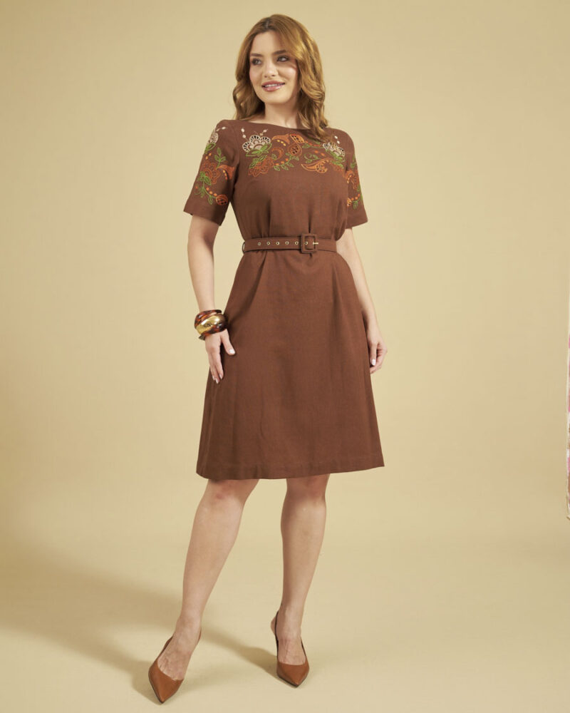 Vestido Bordado com Cinto Letícia